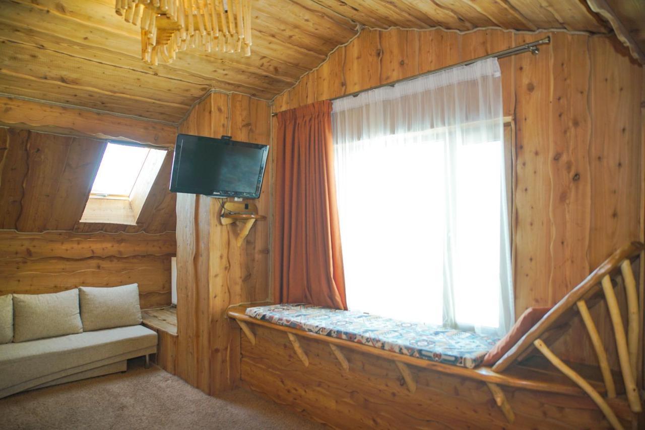 Stara Pravda Hotel - Vykrutasy Bukovel Kültér fotó