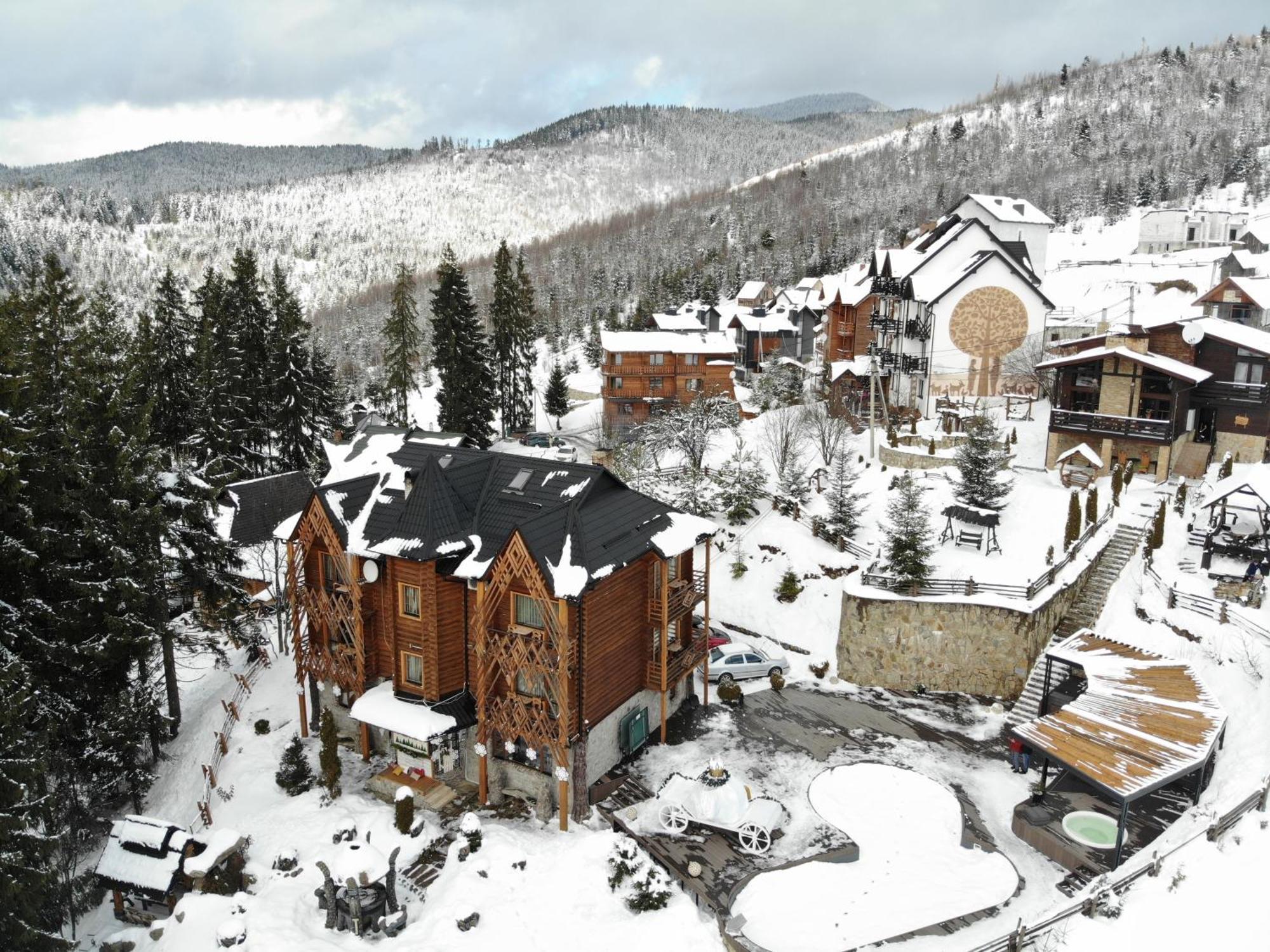 Stara Pravda Hotel - Vykrutasy Bukovel Kültér fotó